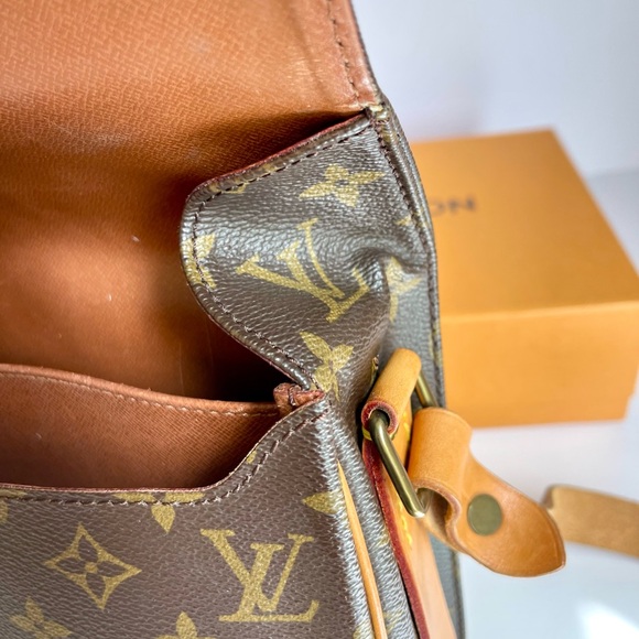 Louis Vuitton Cartouchiere MM - Picture 12 of 15
